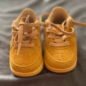 COPY - Nike low top toddler 4C